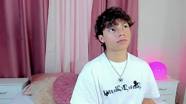 Honeymoon sariel online show from 12/18/25, 08:15