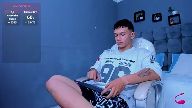 Thomas moon online show from 11/16/25, 10:21