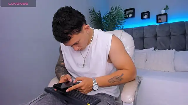 Thomas moon online show from 02/14/26, 12:57