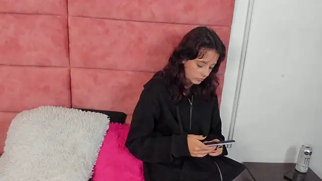 HellAndDante  online show from 10/12/25, 11:37