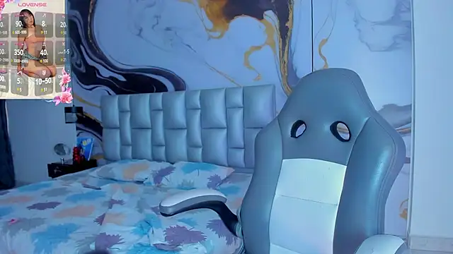 Elowen Clark online show from 09/11/25, 08:09