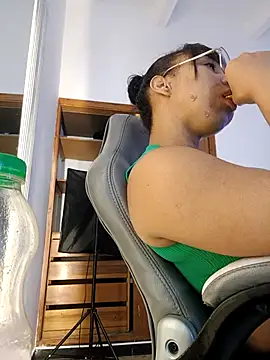 Elowen Clark online show from 03/06/26, 07:10