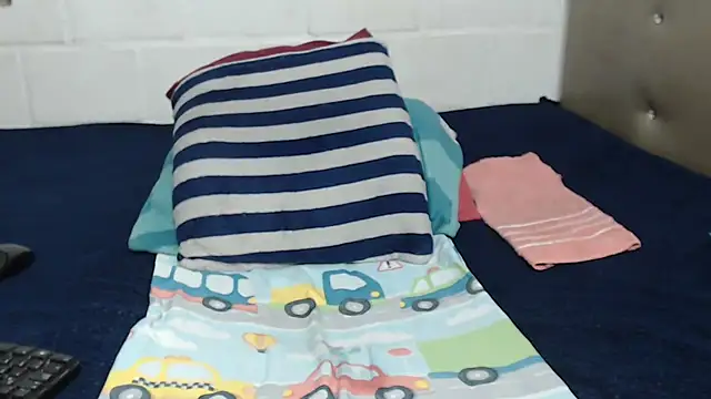 blondehotsquirt online show from 09/27/25, 05:01