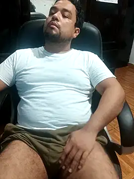 Snapshot of Hotknight chatting on 10/08/25, 12:19 Hotknight online show from 10/08/25, 12:19