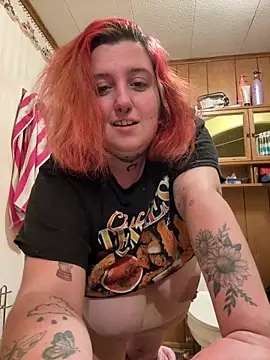 Snapshot of vanessraine chatting on 12/16/25, 09:47 vanessraine online show from 12/16/25, 09:47