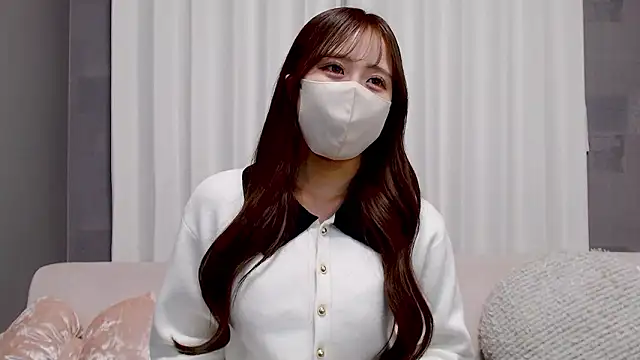 Snapshot of _YUI_CHAN_ chatting on 12/22/25, 10:56 YUI CHAN online show from 12/22/25, 10:56