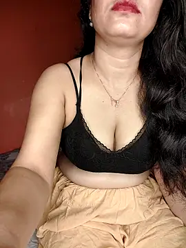 Snapshot of CUTE-PX chatting on 09/19/25, 02:57 CUTE-PX online show from 09/19/25, 02:57