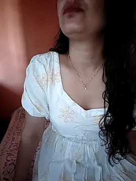 Snapshot of CUTE-PX chatting on 09/22/25, 03:52 CUTE-PX online show from 09/22/25, 03:52