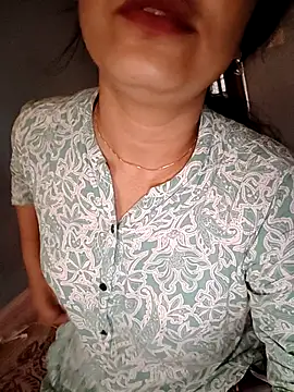 Snapshot of CUTE-PX chatting on 09/23/25, 02:14 CUTE-PX online show from 09/23/25, 02:14