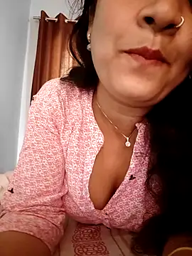 Snapshot of CUTE-PX chatting on 09/24/25, 02:59 CUTE-PX online show from 09/24/25, 02:59