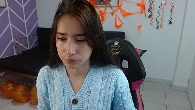 Adhara Kitten online show from 10/28/25, 01:03