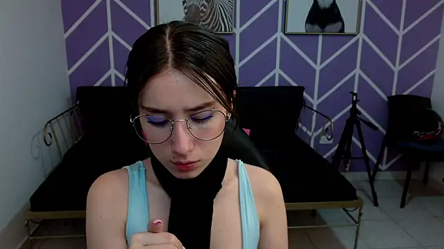 Adhara Kitten online show from 11/22/25, 01:10