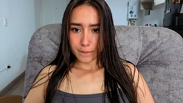 Snapshot of Adhara_Kitten chatting on 05/25/26, 01:50 Adhara Kitten online show from 05/25/26, 01:50