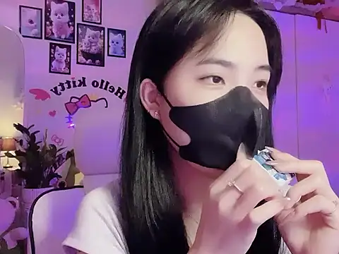 keelinnn19 online show from 10/10/25, 07:02