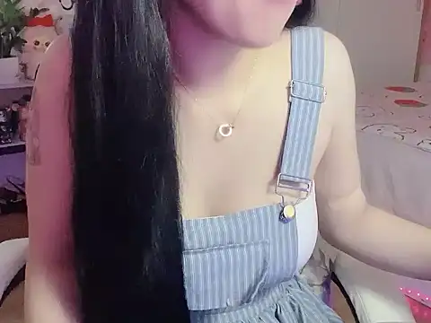 keelinnn19 online show from 10/21/25, 06:52