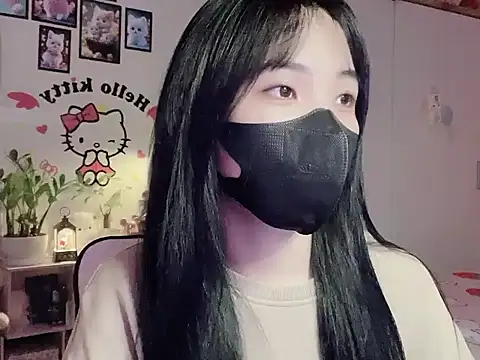 keelinnn19 online show from 12/22/25, 06:16