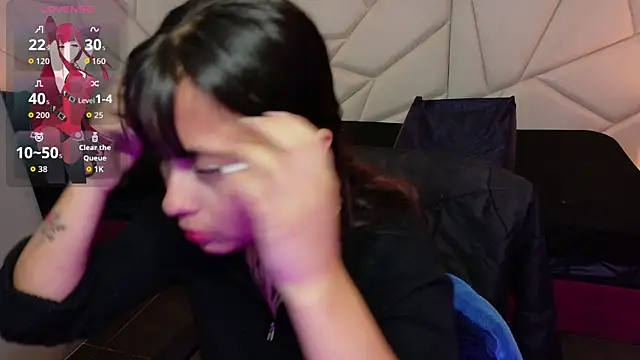 sophiaa 7 online show from 10/27/25, 12:20