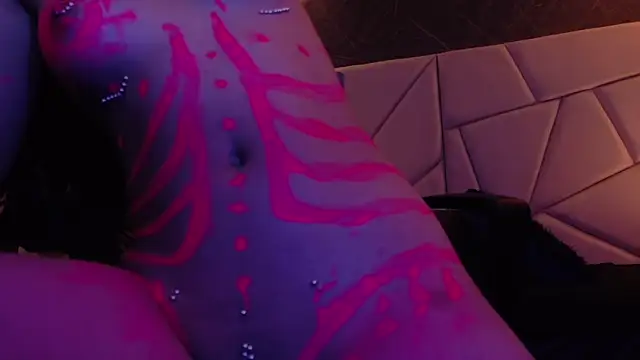 sophiaa 7 online show from 10/31/25, 12:06