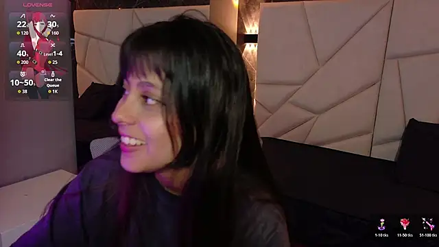 sophiaa 7 online show from 11/07/25, 11:21