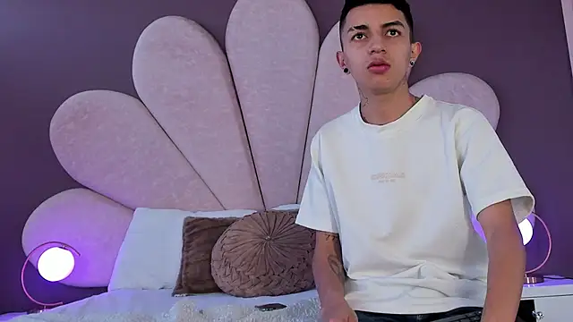 NickandAbby  online show from 12/02/25, 11:59