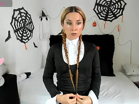 angie blondies online show from 10/16/25, 03:57