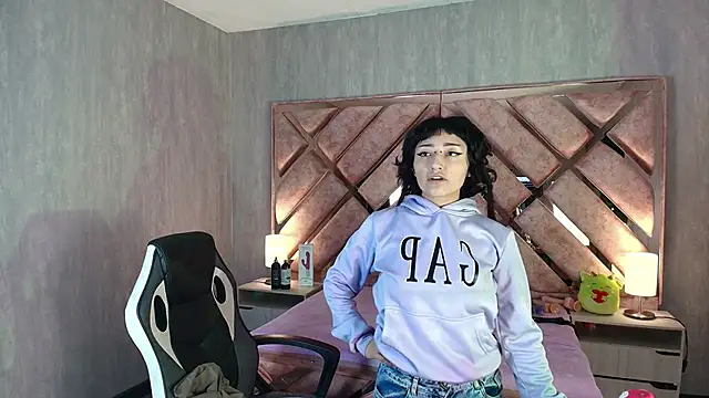 Babyyrasta666 online show from 12/17/25, 03:34