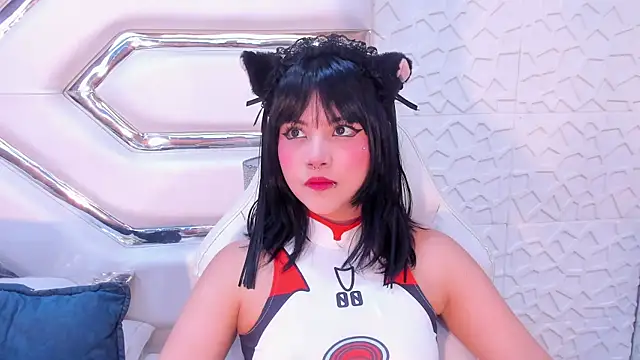 TatiLee online show from 11/10/25, 05:23