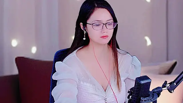 Snapshot of September79 chatting on 11/16/25, 11:54 September79 online show from 11/16/25, 11:54