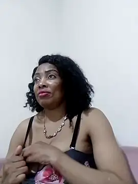 SEXYMOANSXX online show from 10/04/25, 08:18