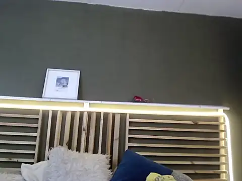 PaulEvens online show from 10/28/25, 01:47