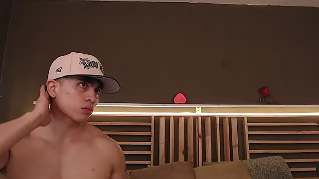 PaulEvens online show from 12/18/25, 01:28