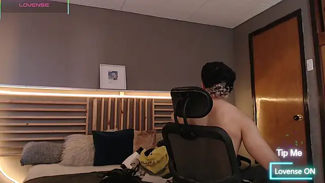 PaulEvens online show from 02/11/26, 01:05