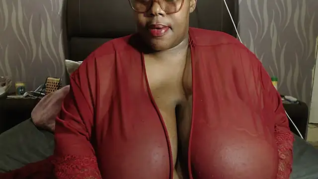 BoobsQueen46K online show from 10/31/25, 06:42