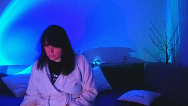 Bella Hillss online show from 02/09/26, 07:07