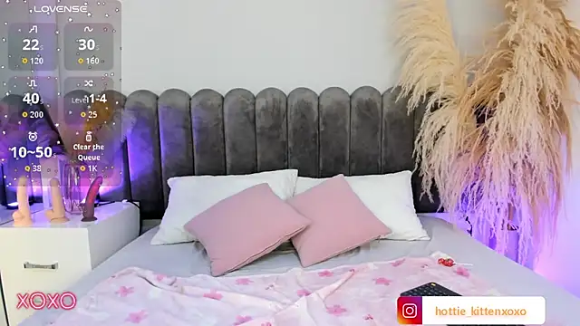 Viollet xoxo online show from 09/10/25, 07:58