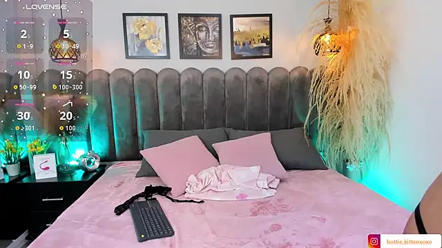 Viollet xoxo online show from 10/04/25, 07:45