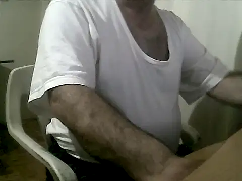 Snapshot of gerek27 chatting on 05/13/26, 10:06 gerek27 online show from 05/13/26, 10:06