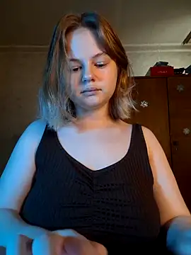 Snapshot of SlipperSherry chatting on 10/06/25, 10:02 SlipperSherry online show from 10/06/25, 10:02