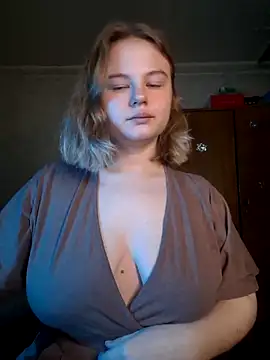 Snapshot of SlipperSherry chatting on 10/07/25, 02:36 SlipperSherry online show from 10/07/25, 02:36