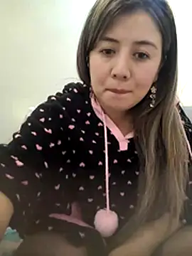 Snapshot of Sophie_del_Castillo chatting on 12/17/25, 02:06 Sophie del Castillo online show from 12/17/25, 02:06