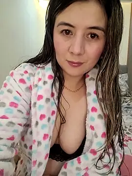 Snapshot of Sophie_del_Castillo chatting on 05/23/26, 01:55 Sophie del Castillo online show from 05/23/26, 01:55
