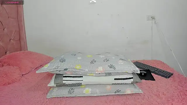 solpeich online show from 04/18/26, 03:38