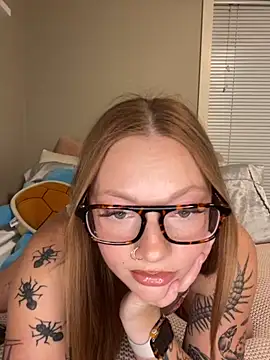 kelsred12 online show from 11/03/25, 04:36