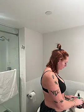 kelsred12 online show from 04/11/26, 04:33