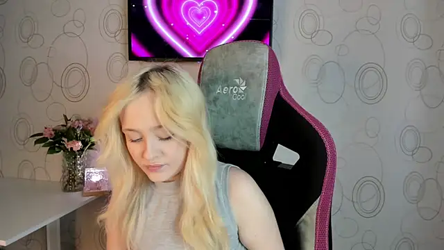 Julliakoill online show from 02/12/26, 10:32