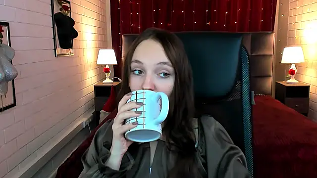 ameliaglamour online show from 11/18/25, 05:39