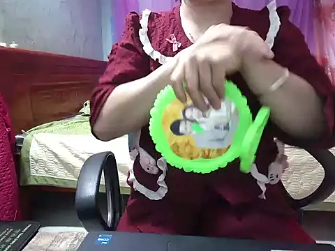 Xue weng online show from 02/13/26, 01:01