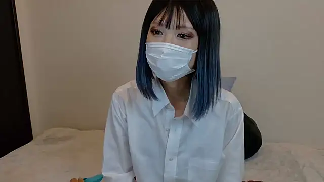 sarina at online show from 10/15/25, 09:31