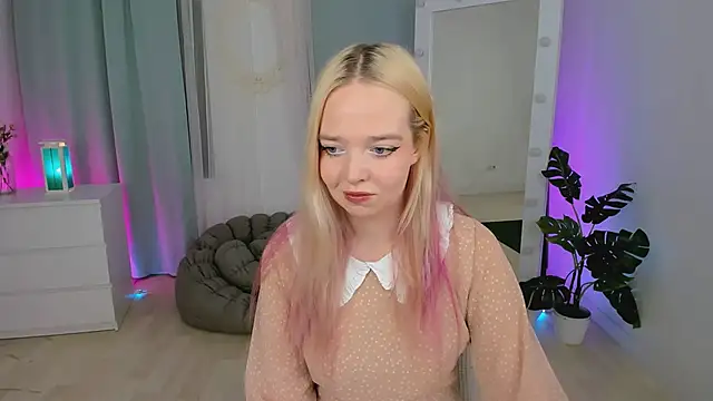 BellaMontgomery online show from 02/06/26, 04:10