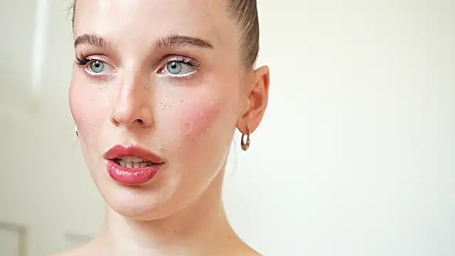 ellaa91 online show from 10/31/25, 06:53